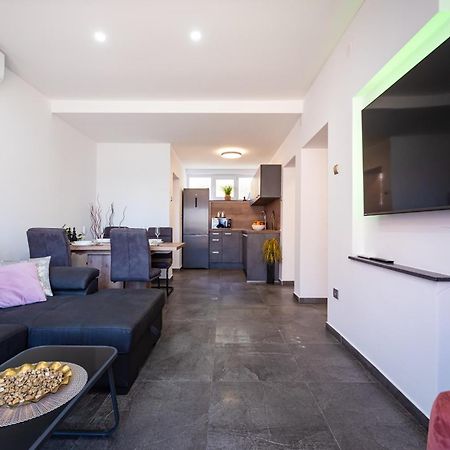 Apartamento Kolovare Garden Oasis - First Row By Sea Zadar Exterior foto